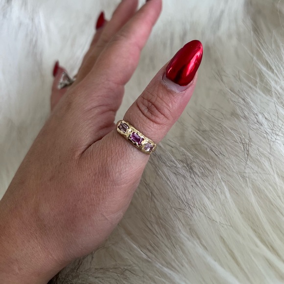 Sapphire Ring - Picture 2 of 3